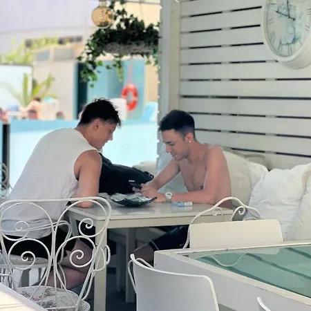 アパートホテル Ardea