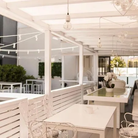 アパートホテル Ardea