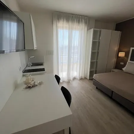 アパートホテル Ardea